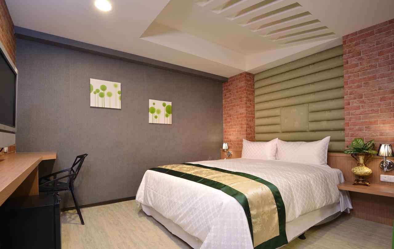 Ching She Hotel Tainan Bagian luar foto
