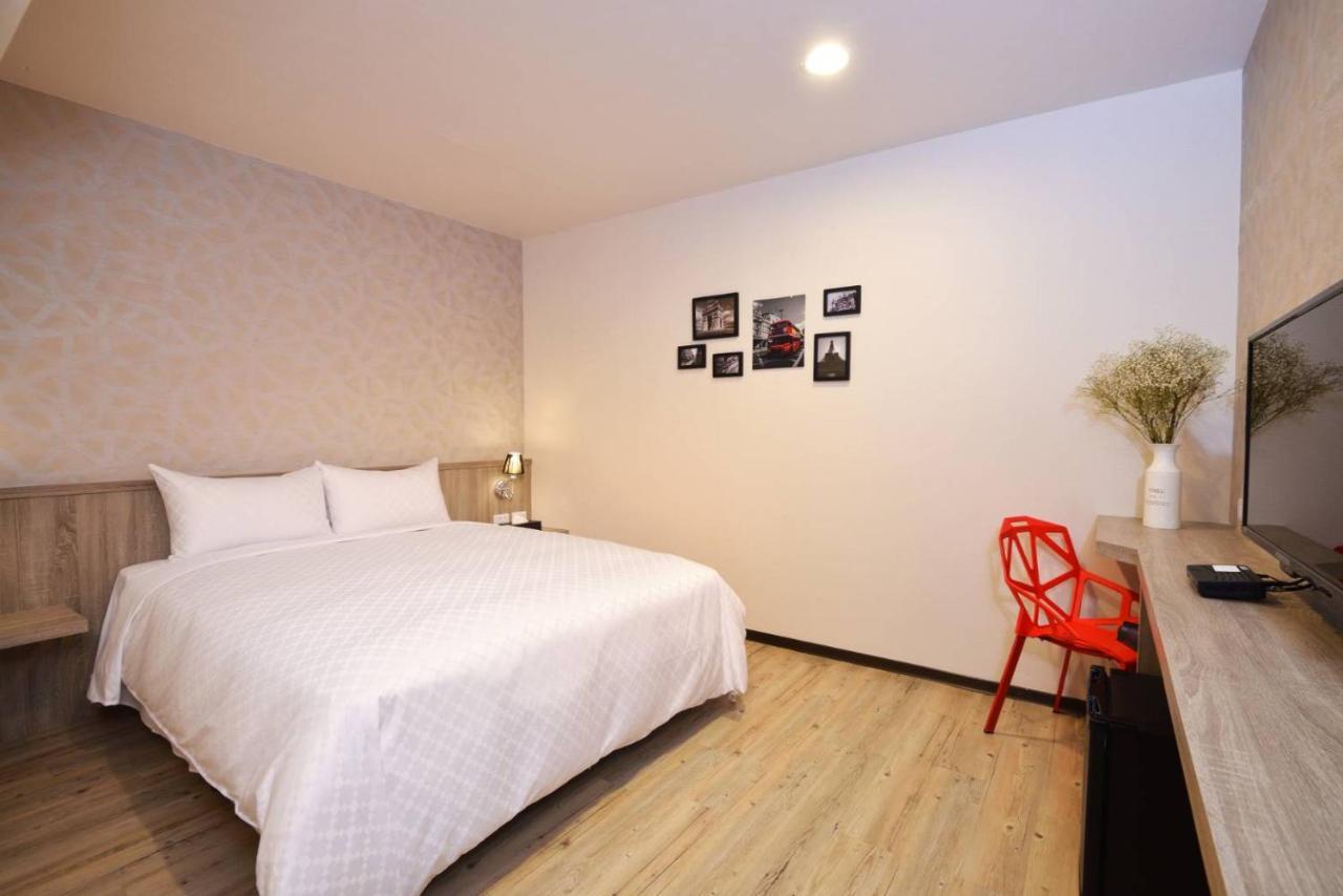Ching She Hotel Tainan Bagian luar foto