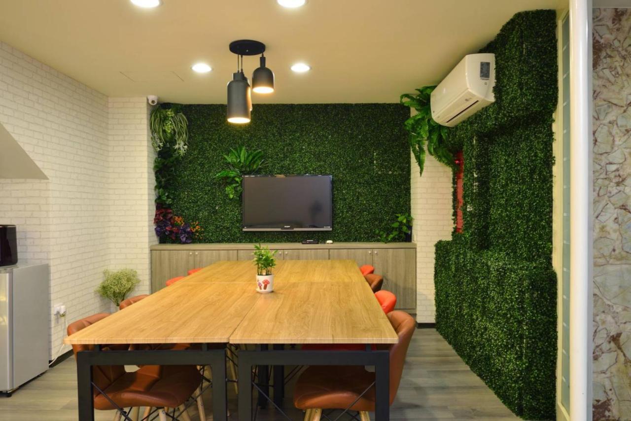 Ching She Hotel Tainan Bagian luar foto