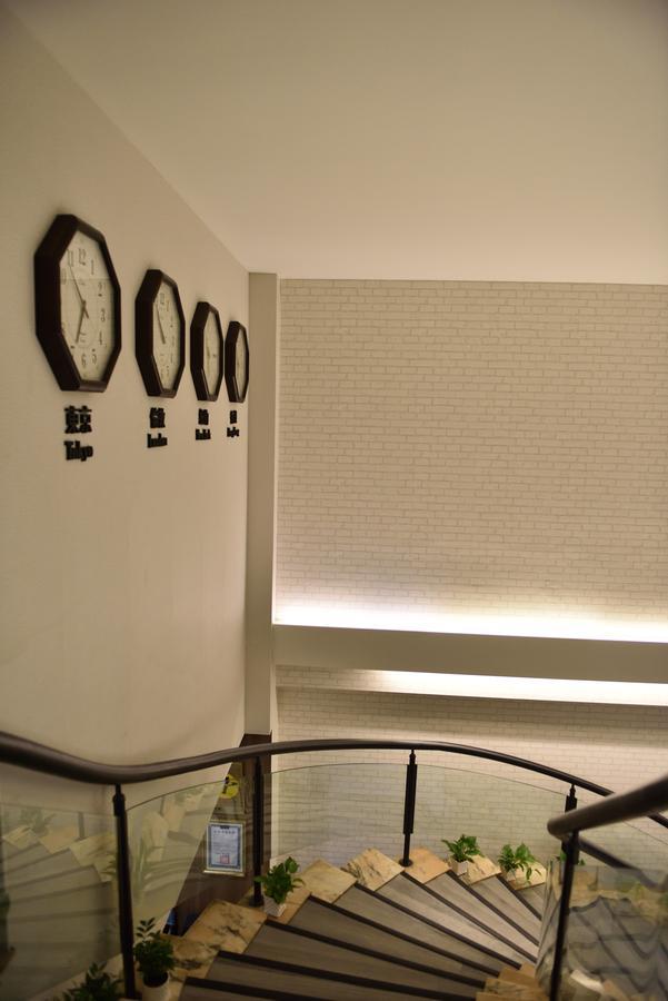 Ching She Hotel Tainan Bagian luar foto