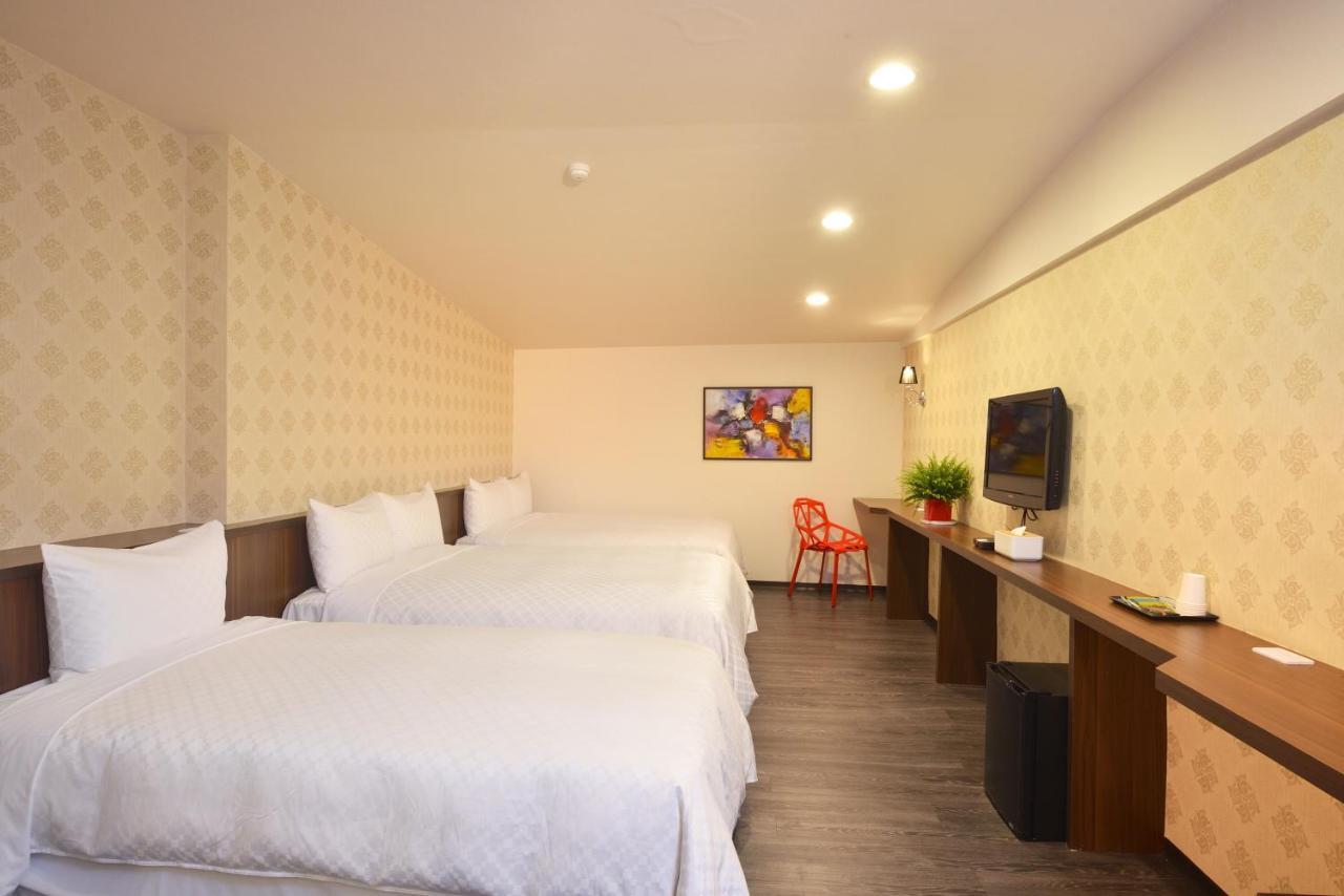 Ching She Hotel Tainan Bagian luar foto