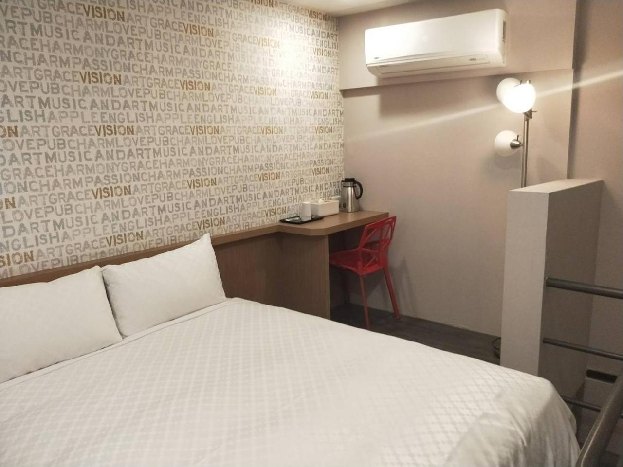 Ching She Hotel Tainan Bagian luar foto
