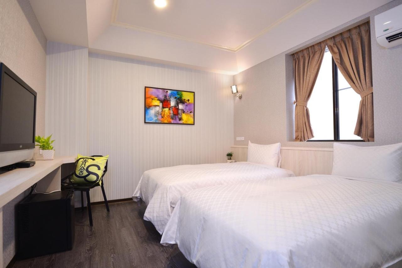 Ching She Hotel Tainan Bagian luar foto